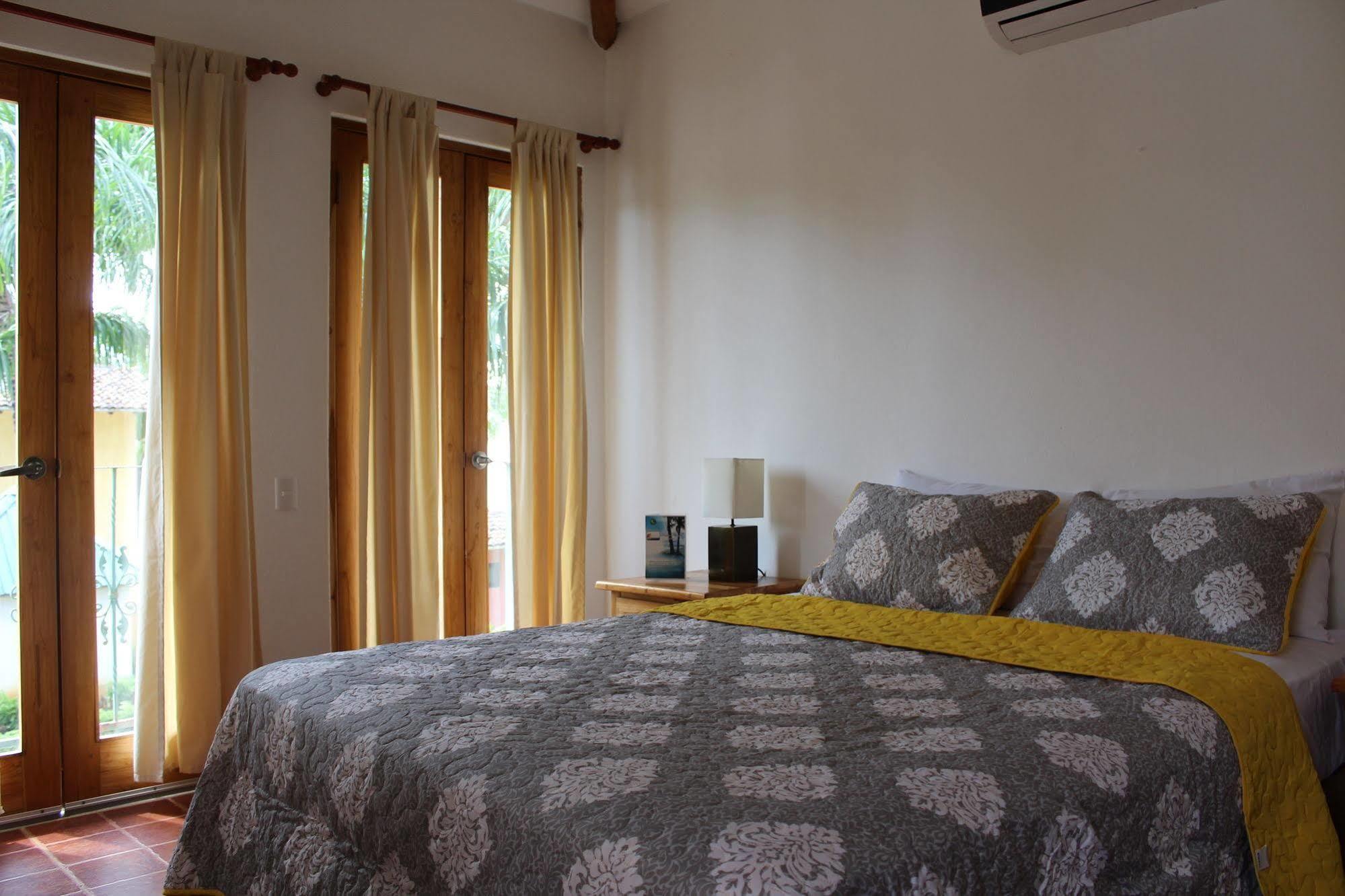 Hotel Punta Franca Jobal 外观 照片