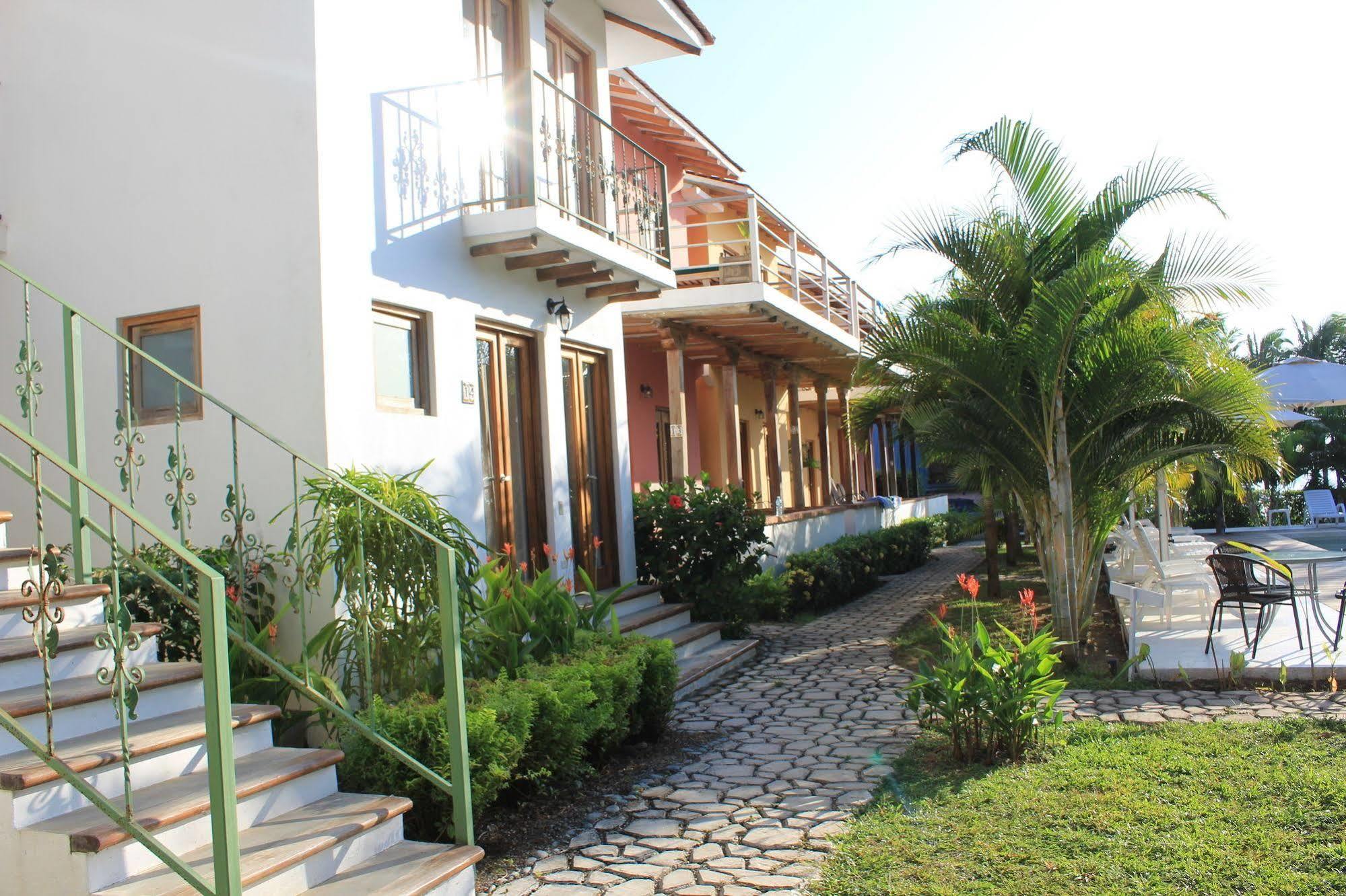 Hotel Punta Franca Jobal 外观 照片